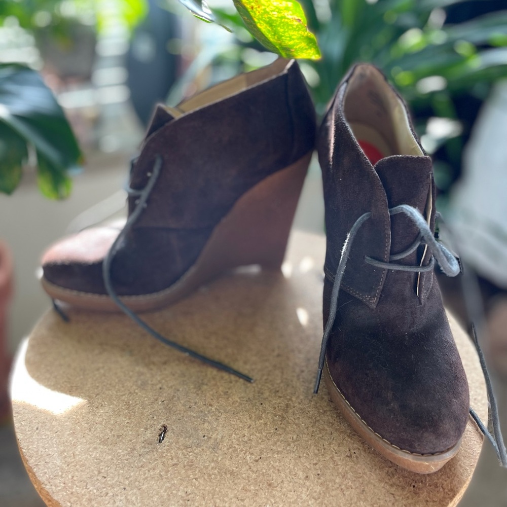 Brown suede wedge heel oxfords